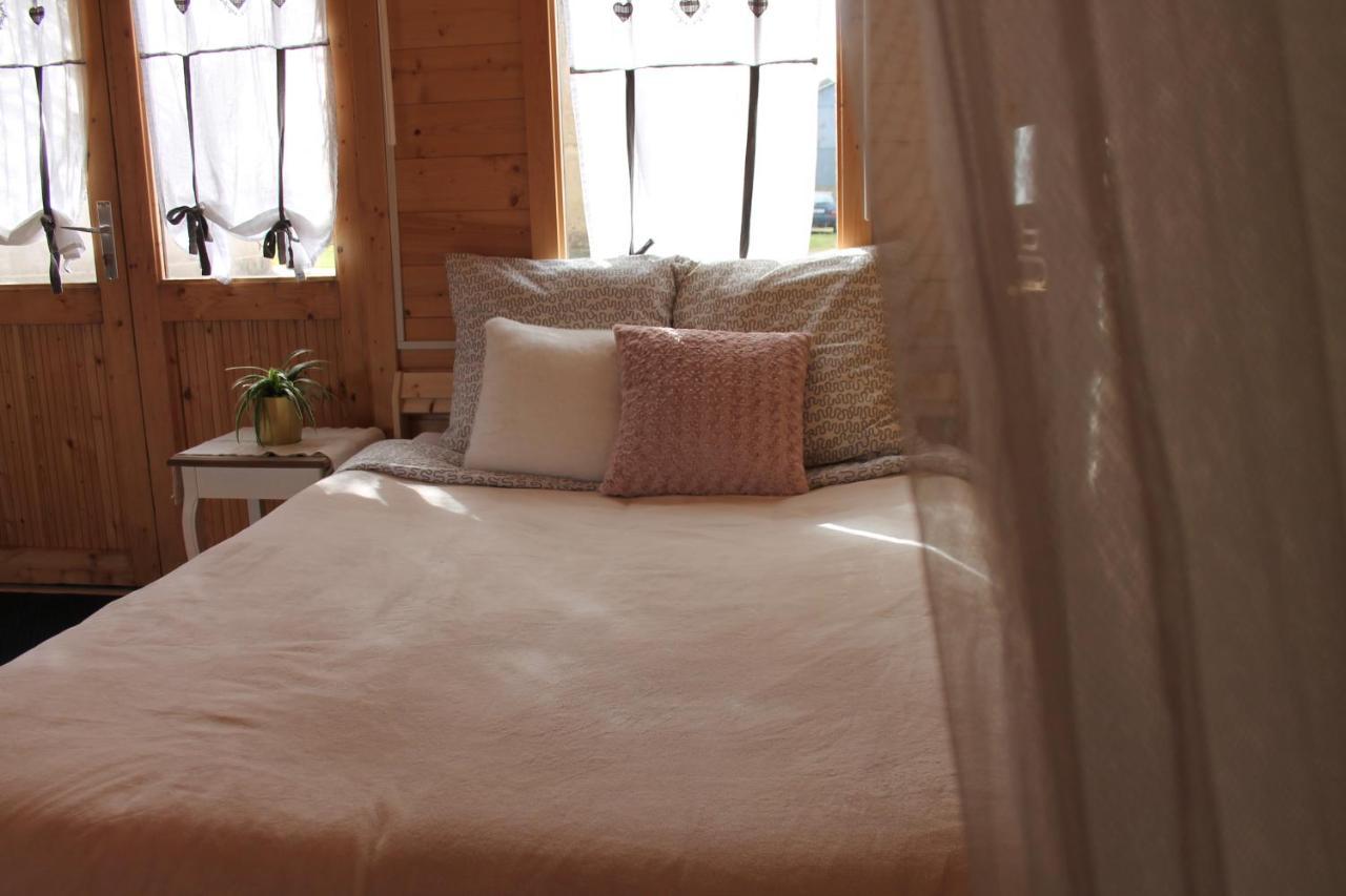Chambre Studio Photo Chalet Sdb Partagee A Proximite Chavagne المظهر الخارجي الصورة